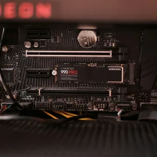a black electronic device